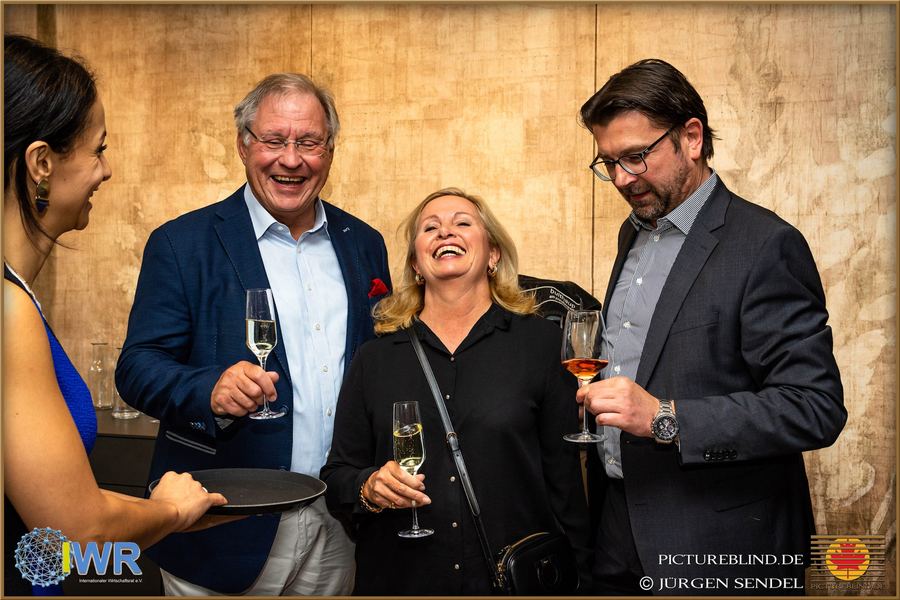 Tino Barth mit Gästen beim Empfang, August 2022